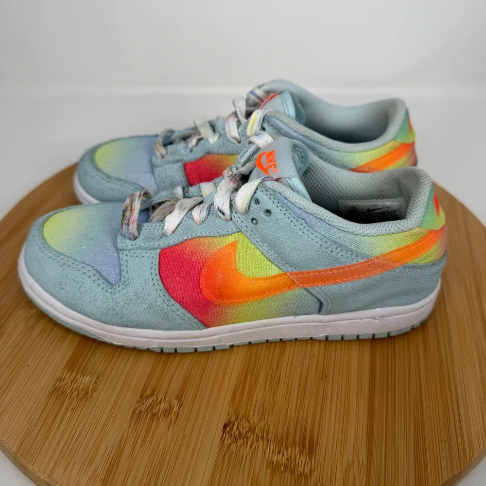 Nike Dunk Low Girld Shoes Rainbow Gradient Swoosh Blue Green Size‎ 2.5Y